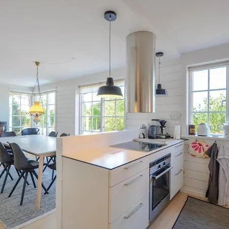 Cozy In With House Sea View Holiday home
